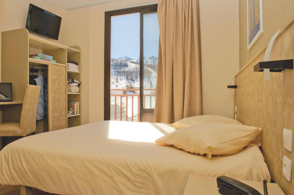 Vtf Le Grand Hotel Montgenevre Room photo